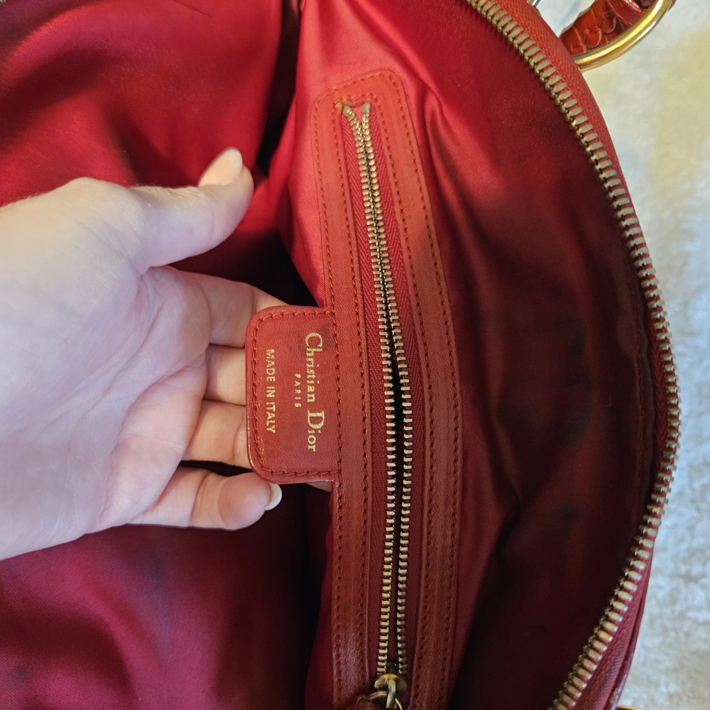 Dior Red Leather Handbag W Snake Clasp - Picture 7 of 11